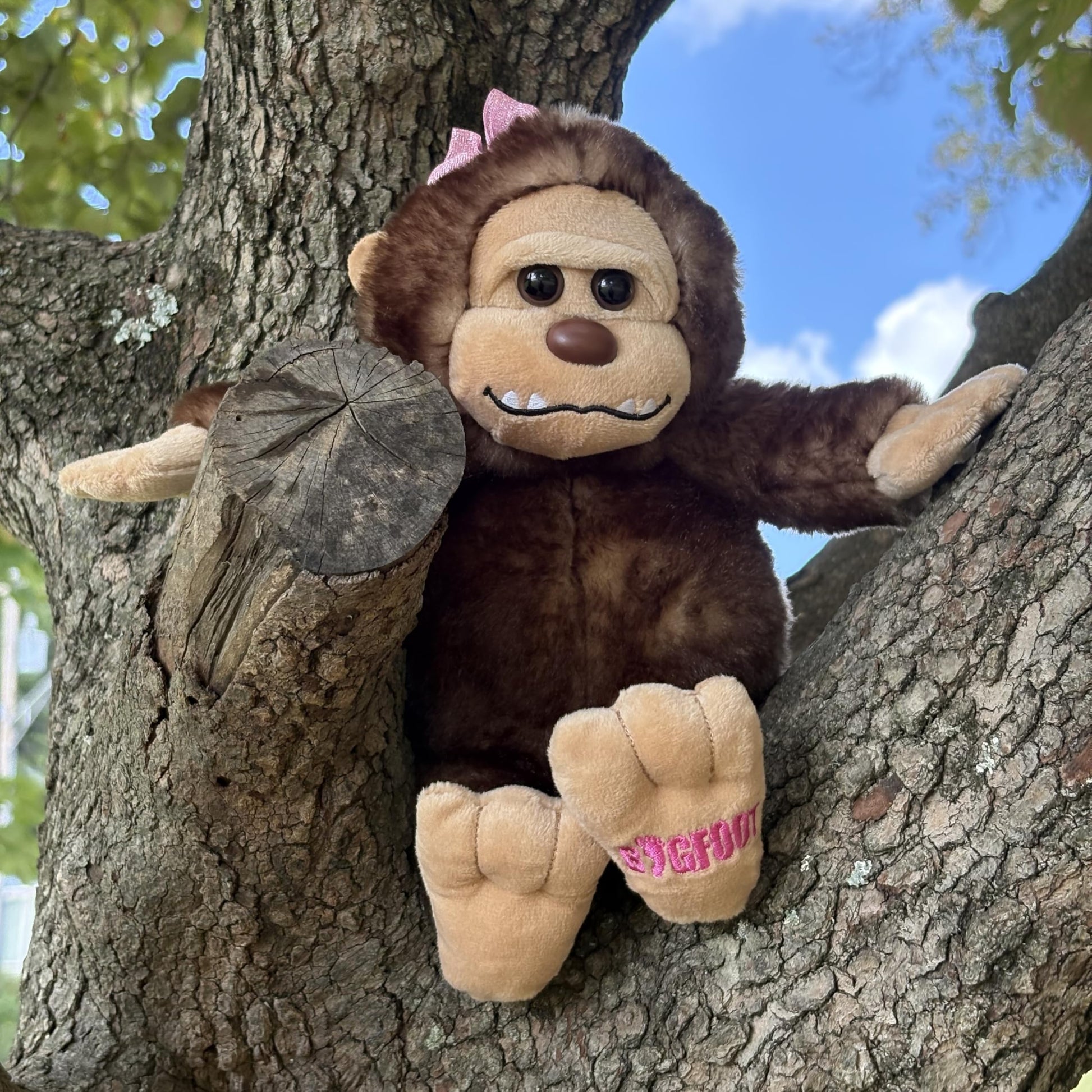 The Petting Zoo Bigfoot Girl Stuffed Animal Plushie, Gifts for Kids, Wild Onez Wildlife Animals, Bigfoot Ape Plush Toy 7 inches