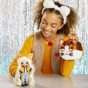 Na Na Na Surprise Glam Series 2 Tabitha Nekota - Tabby Cat-Inspired 7.5" Fashion Doll with Platinum Blonde Hair and Metallic Clip-on Kitty Purse