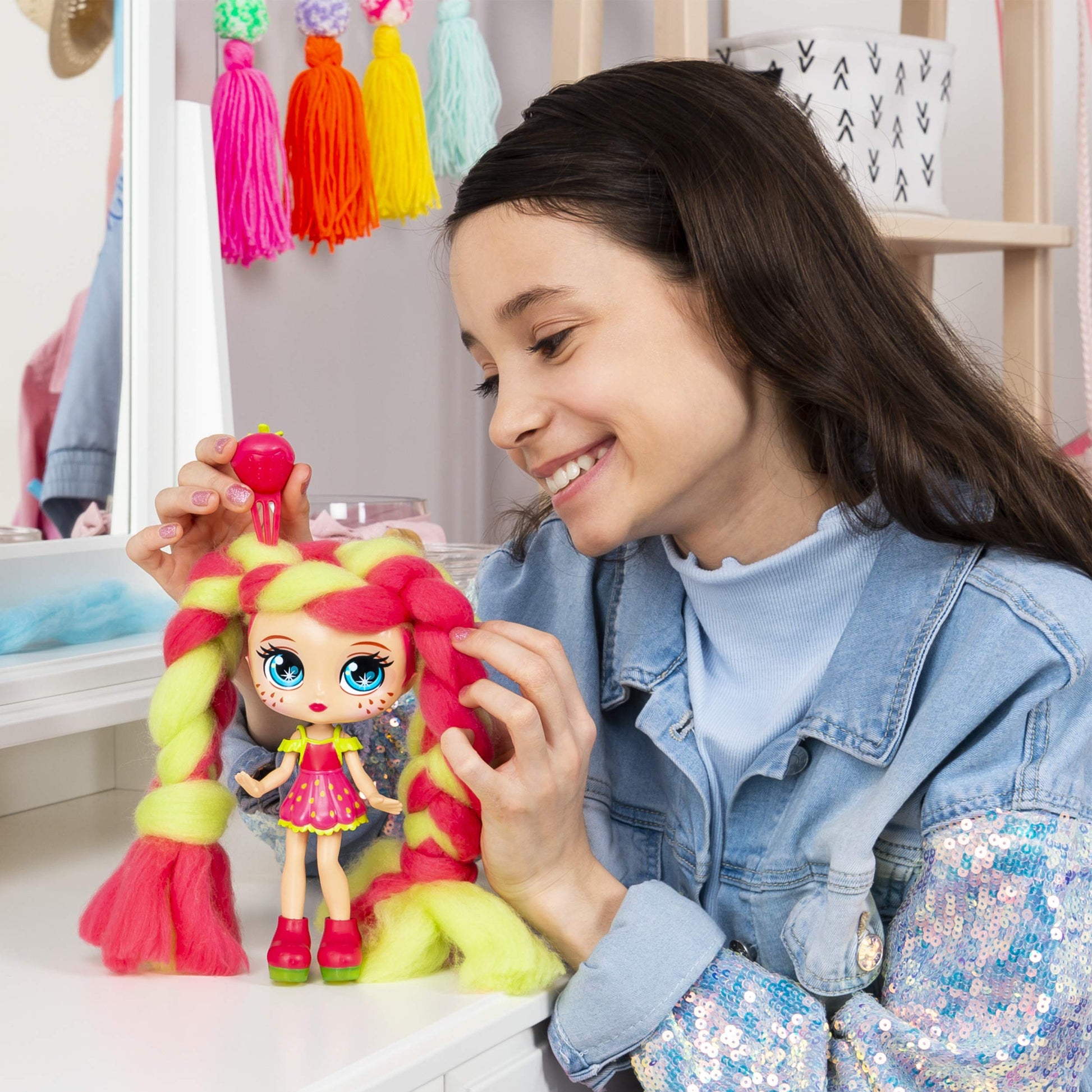 Candylocks, 7-Inch Straw Mary, Sugar Style Deluxe Scented Collectible Doll with Accessories