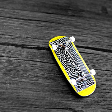 NOAHWOOD 2025 15s PRO Fingerboard Complete (5-Layer Colour Maple Wooden Pro Concave 35 x 98mm Handmade Deck + 34mm Prince 3G Silver Truck + Crown