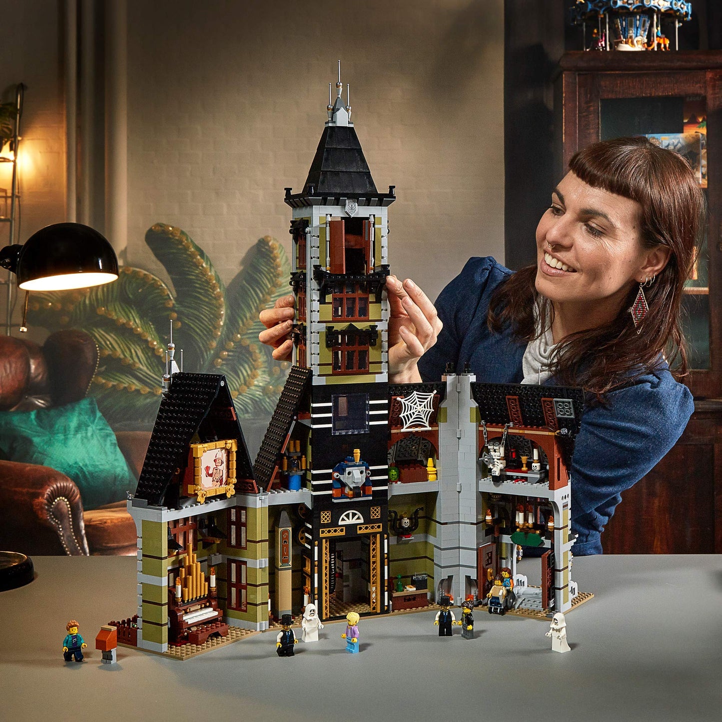 LEGO Icons Haunted House Building Set 10273, Haunted House Kit, Creative Crafts for Adults and Family, Powered Up Ready Building Kit with 10