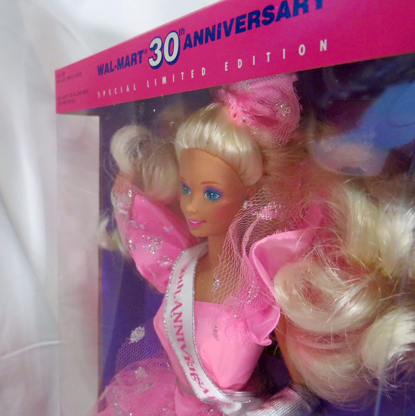 Barbie Anniversary Star Doll Wal-Mart 30th Anniversary Special Limited Edition (1992)