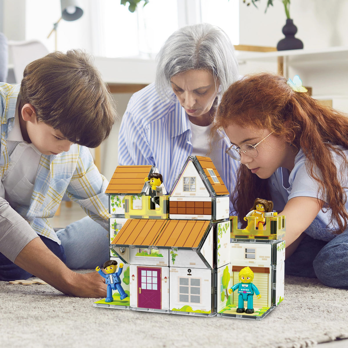 PicassoTiles Magnet Tile Building Block Family Homestead Doll House Theme Playset 8 Character Action Figures Double Sided Magnetic Tiles Printing STEM