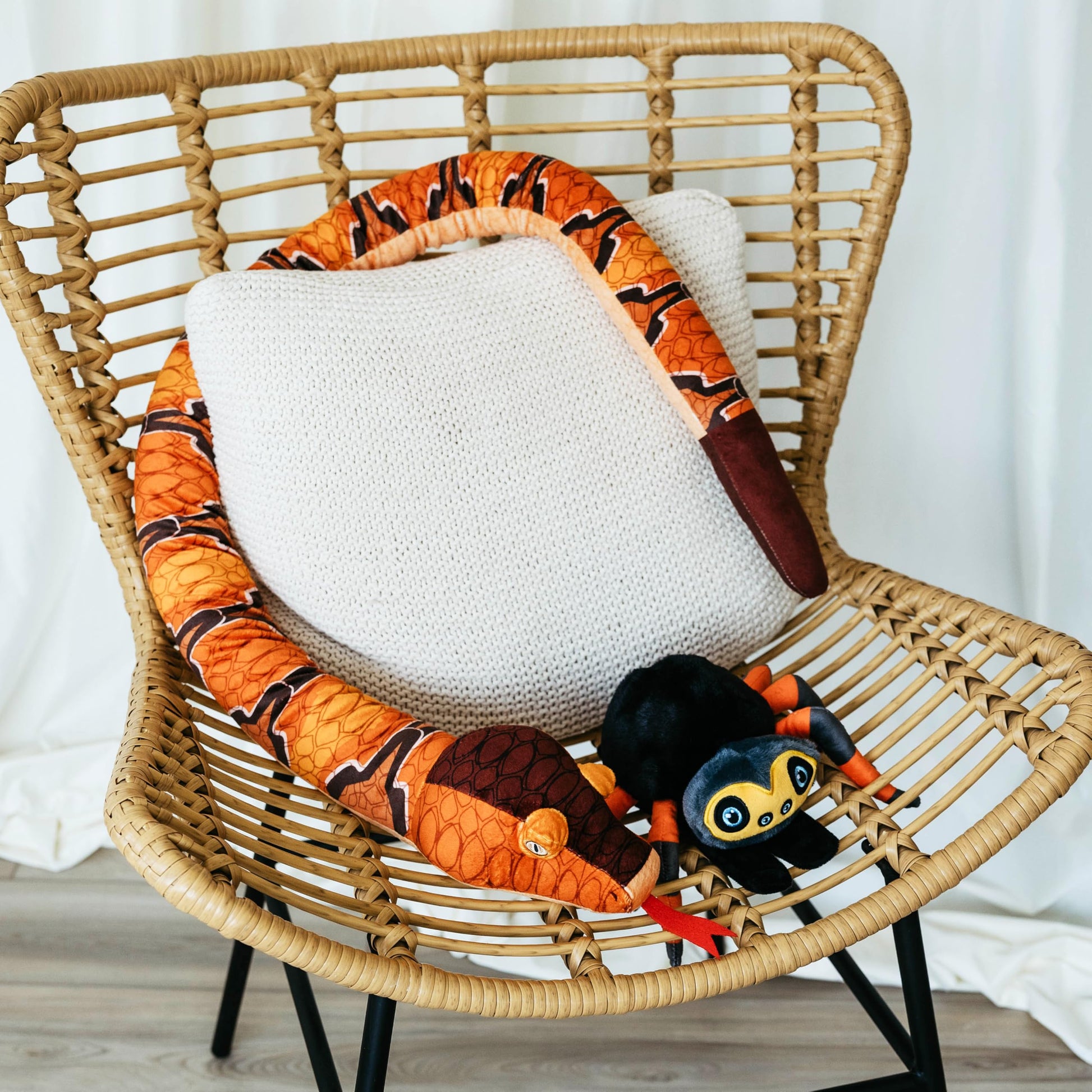 The Petting Zoo Tarantula Stuffed Animal Plushie Slap Bracelet, Gifts for Kids, Slapstix Wildlife Animals, Black Tarantula Plush Toy, 9 inches