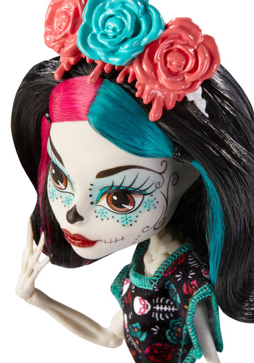 Monster High Monster Scaritage Skelita Calaveras Doll and Fashion Set