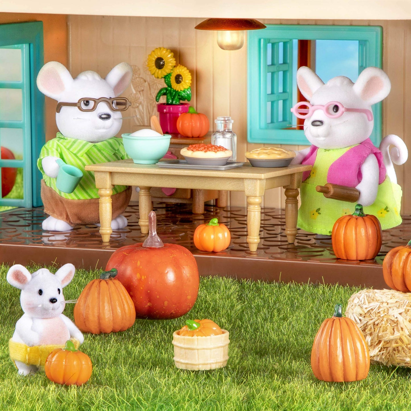 Li'l Woodzeez - Animal Figurines - Mouse Toy - Collectible Figurines - Mouse Family - 3 Years+ - The Nibblekin Mice