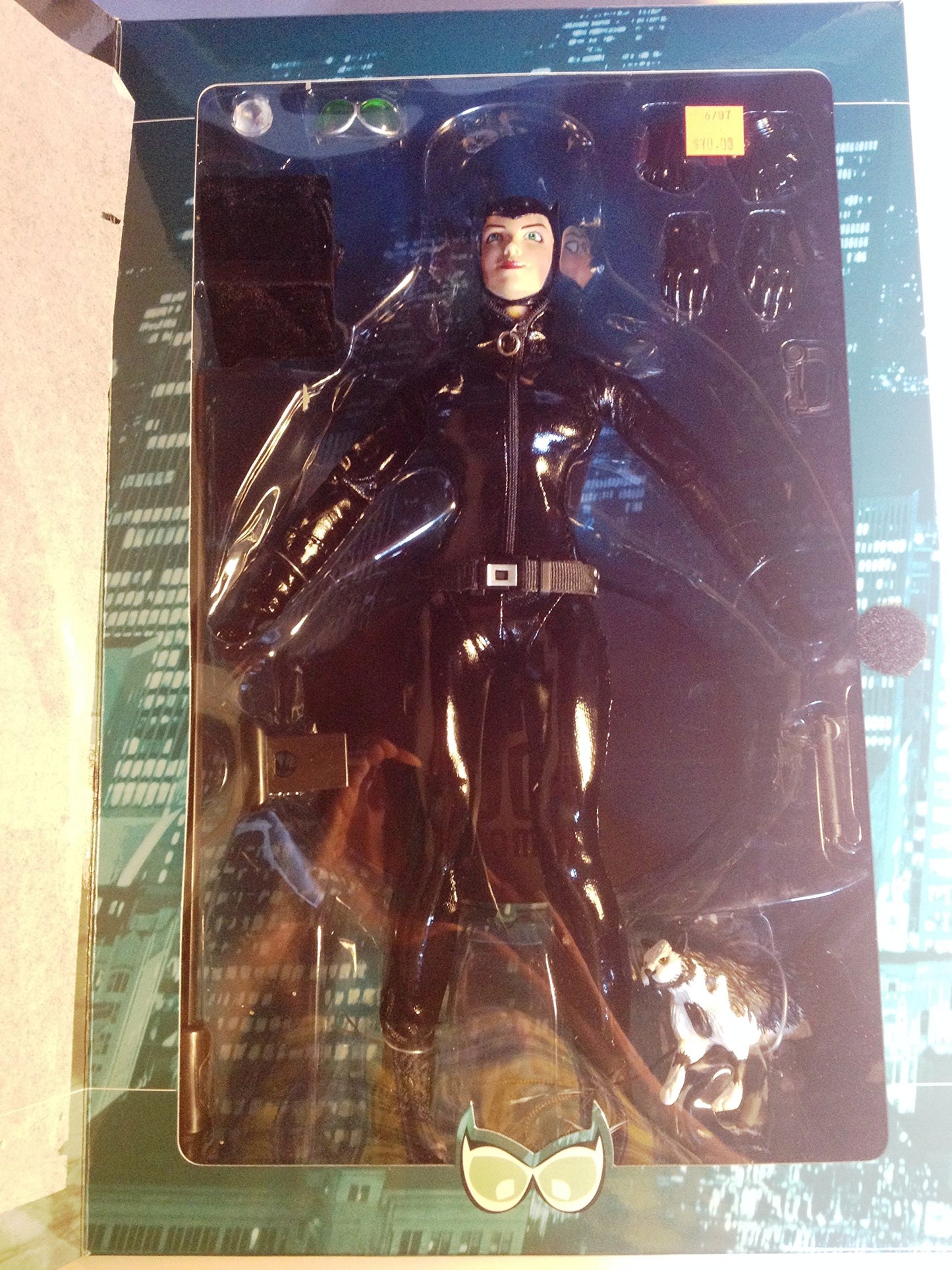 DC Direct Deluxe 13 Inch Collector's Action Figure Catwoman