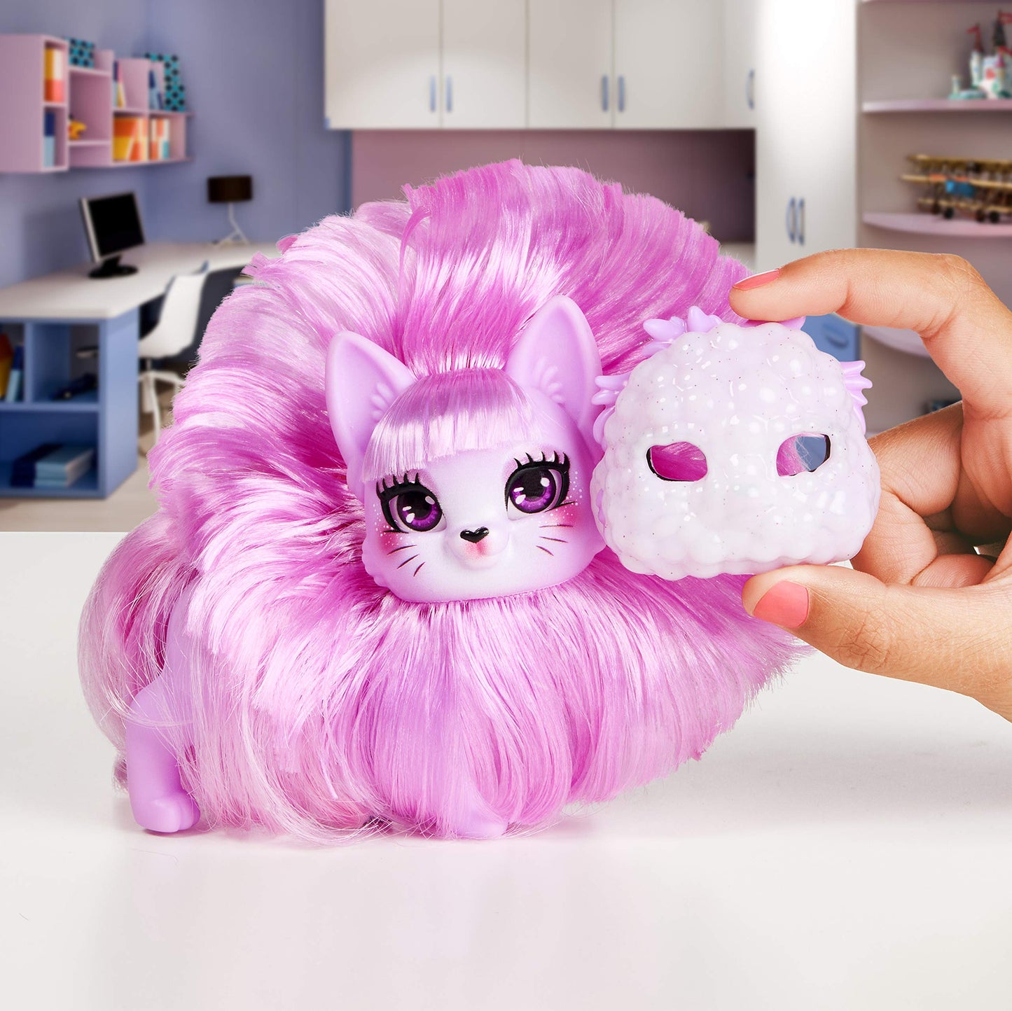 Failfix @Qtee.Kitty Total Makeover Pet Pack, 3.75 inch Fashion Pet with Pink Transforming Hair and Face and Accessory (12817)