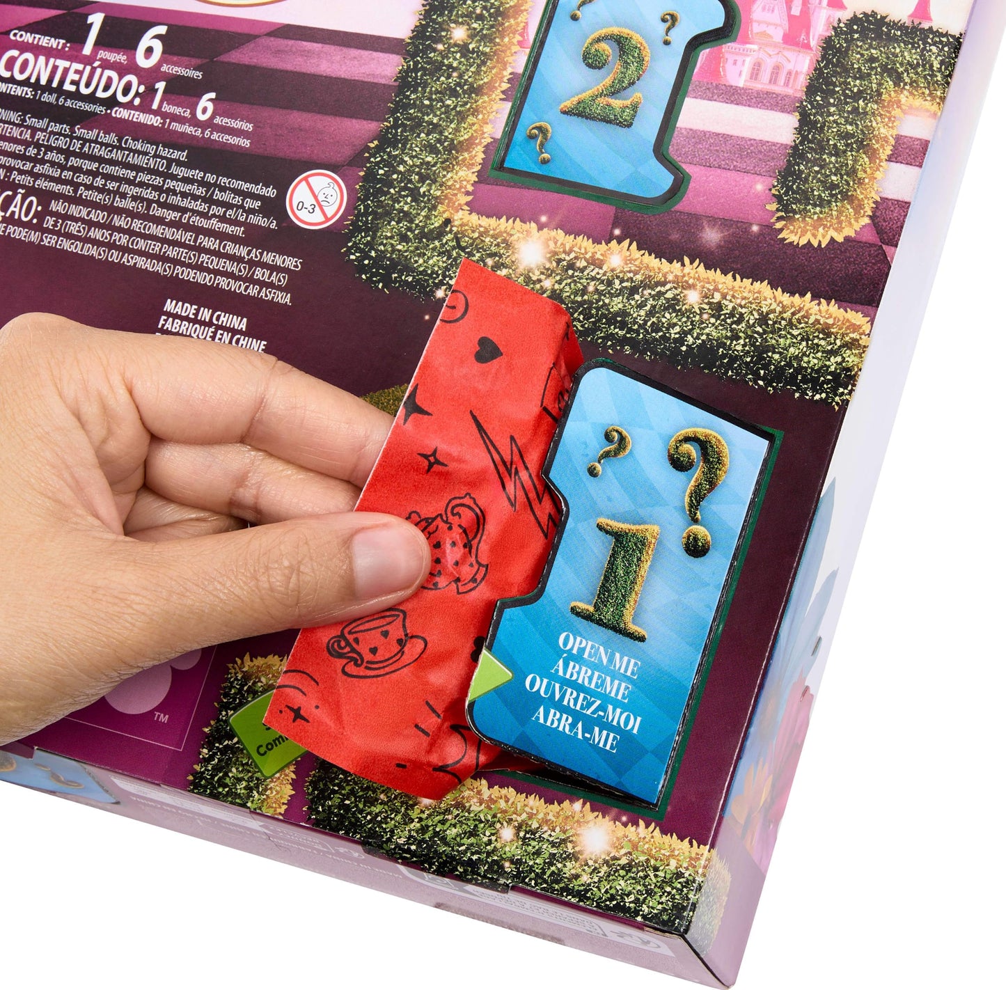 Mattel Disney Descendants: Wicked Wonderland Tea Party Reveal with 7 Surprises, a Red Fashion Doll in Movie Inspired Clothes & Accessories