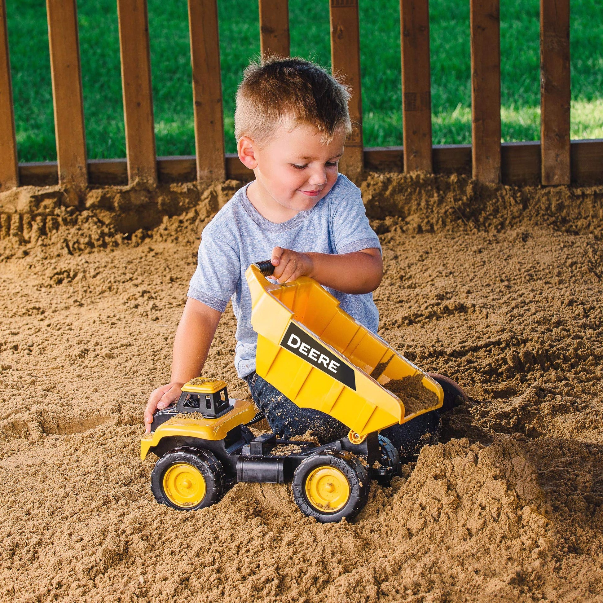 TOMY John Deere Big Scoop Dump Truck Toy with Tilting Dump Bed - 15 Inch - Sandbox Toys for Outside- Kids Outdoor Toys - Ages 3 Years and Up
