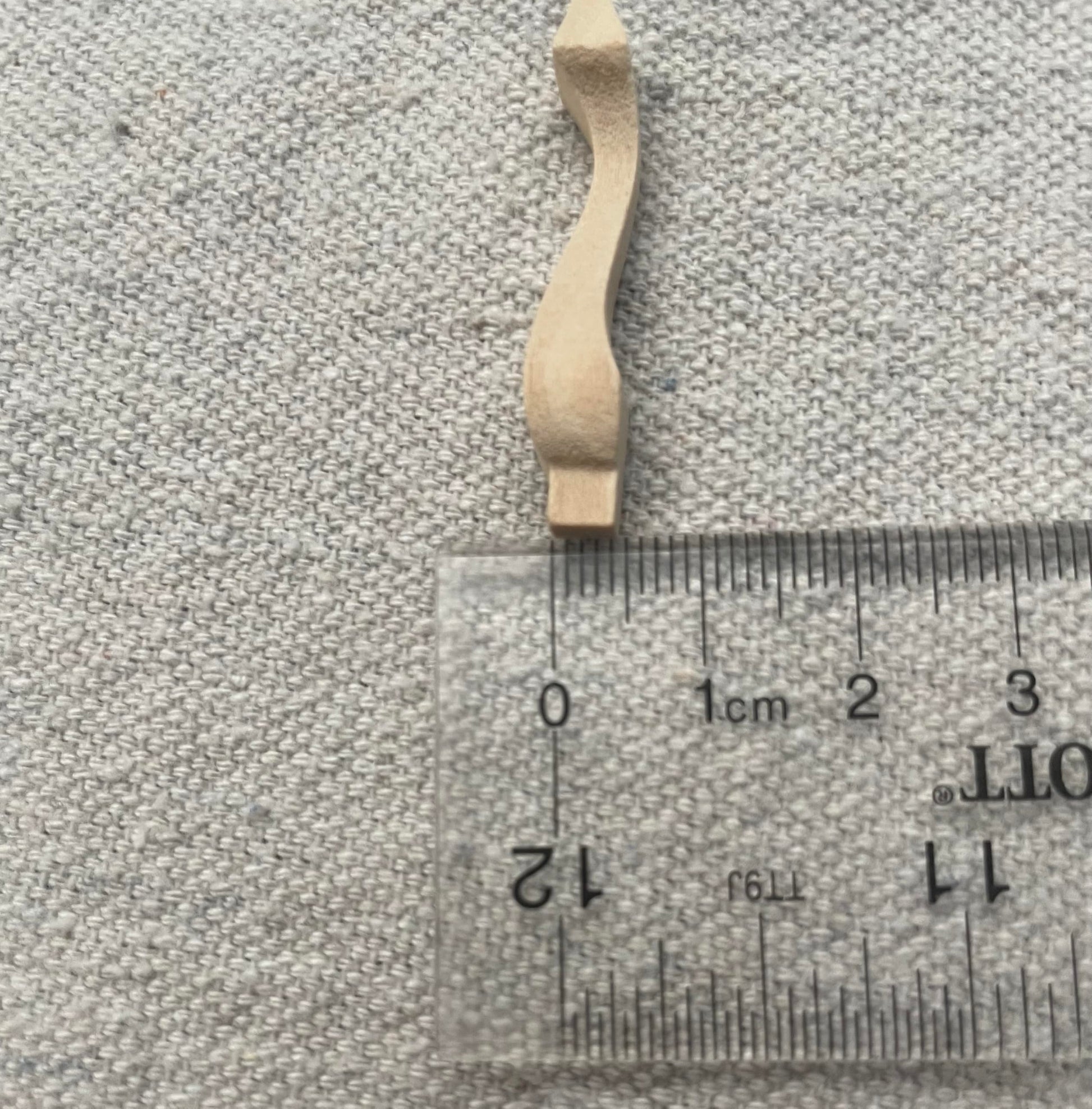 Miniature Furniture Legs for Dollhouse, 1:12 Scale, Natural Wood, 1.5 Inch Height, 4 Pack, #7