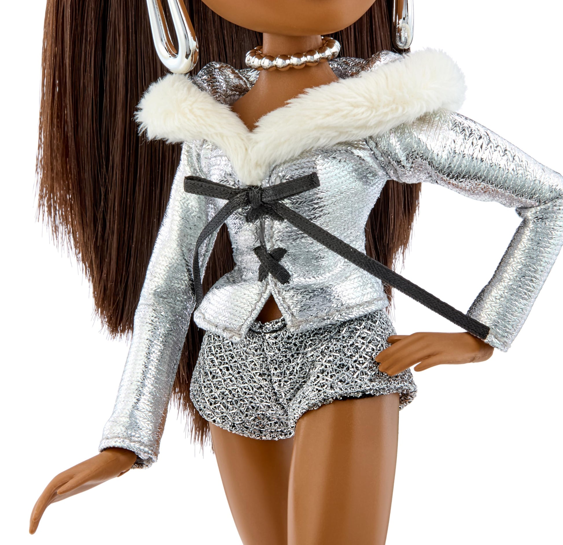 Bratz Charmz Sasha Fashion Doll with Collectible Charm Bracelet