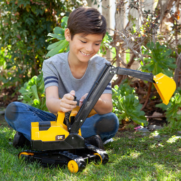 CAT Construction Toys, CAT Steel Construction Excavator - Heavy-Duty & Durable - Ergonomic Handles 3+ Years - Dig & Haul Dirt All Day Long!