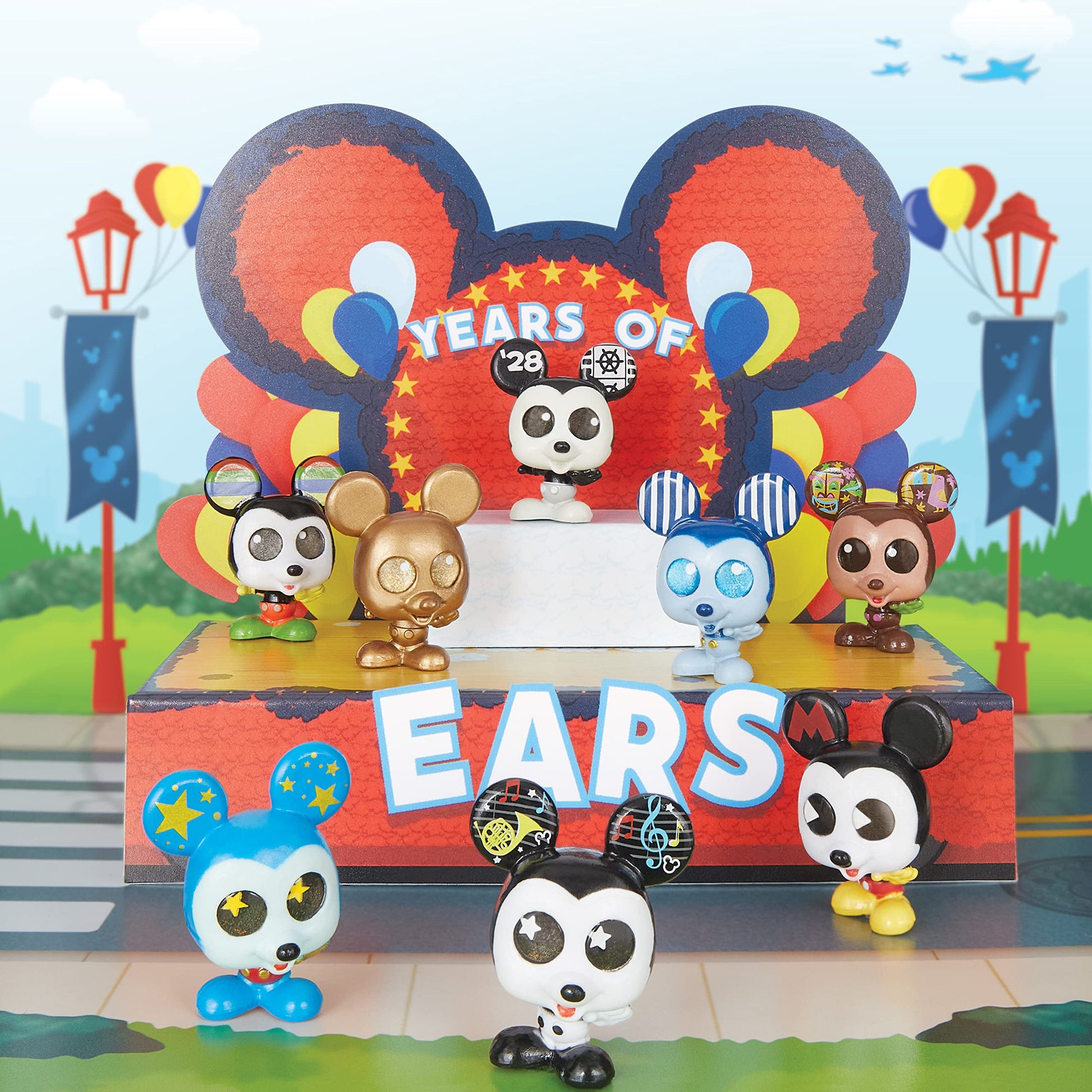 Disney Doorables Mickey Mouse Years of Ears Collection Peek, Includes 8 Exclusive Mini Collectible Figures, Styles May Vary, Kids Toys for Ages 5 Up