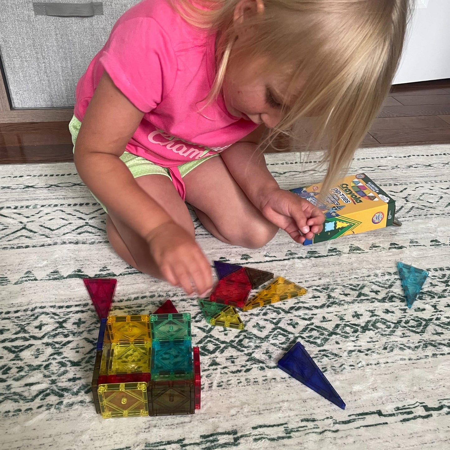 CreateOn Crayola Limited Edition Retro PIP Magnetic Tiles Set, Building Set for Kids, STEM Toys for Boys and Girls Ages 3 and Up, 14-Piece Set