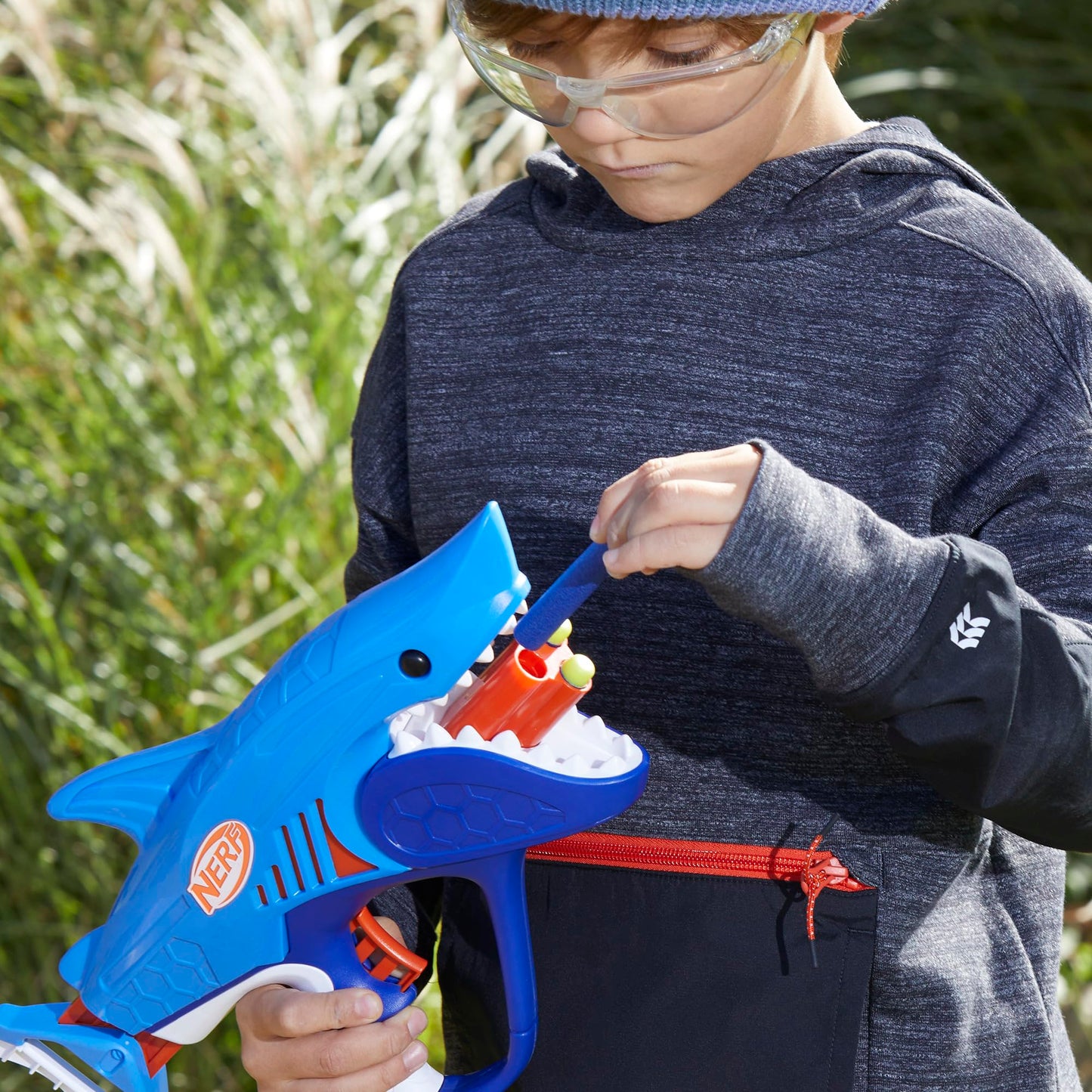 NERF Junior Wild Sharkfire, Easy Play Dart Blaster, 8 Nerf Elite Darts, Nerf Blaster Shark Toys for 6 Year Old Boys & Girls & Up, Outdoor Toys