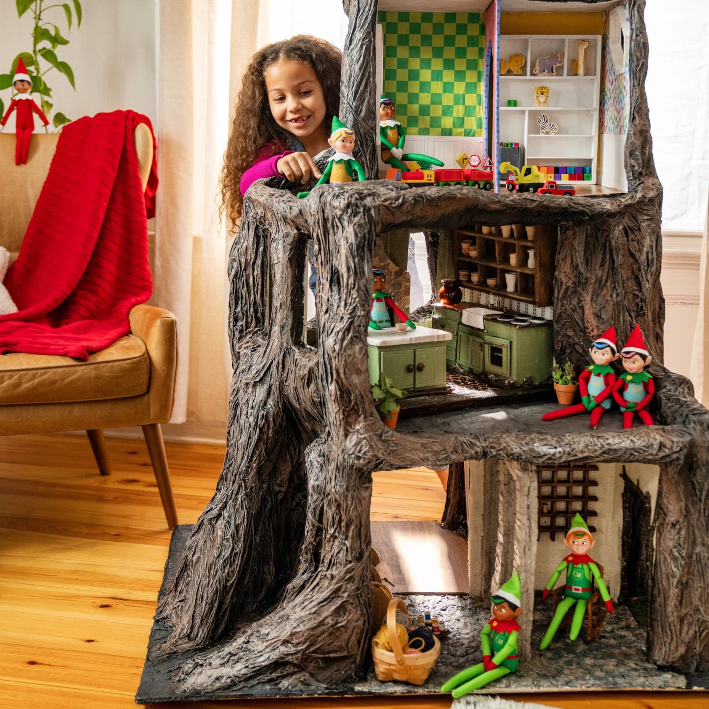 The Elf on the Shelf Elf Mates Chef with Brown Hair - Enchanted Forest Edition Doll with Scarf and Earmuffs - Champion of Kindness - for Ages 3+