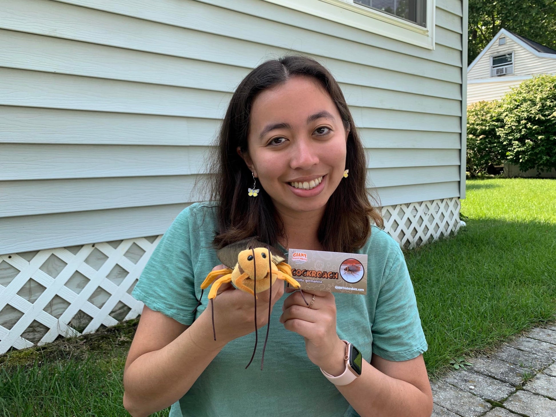 GIANTmicrobes Cockroach Plush - Learn About This Common Crawler with This Cuddly Plush, Unique Gift for Friends, Family, Educators, Students,