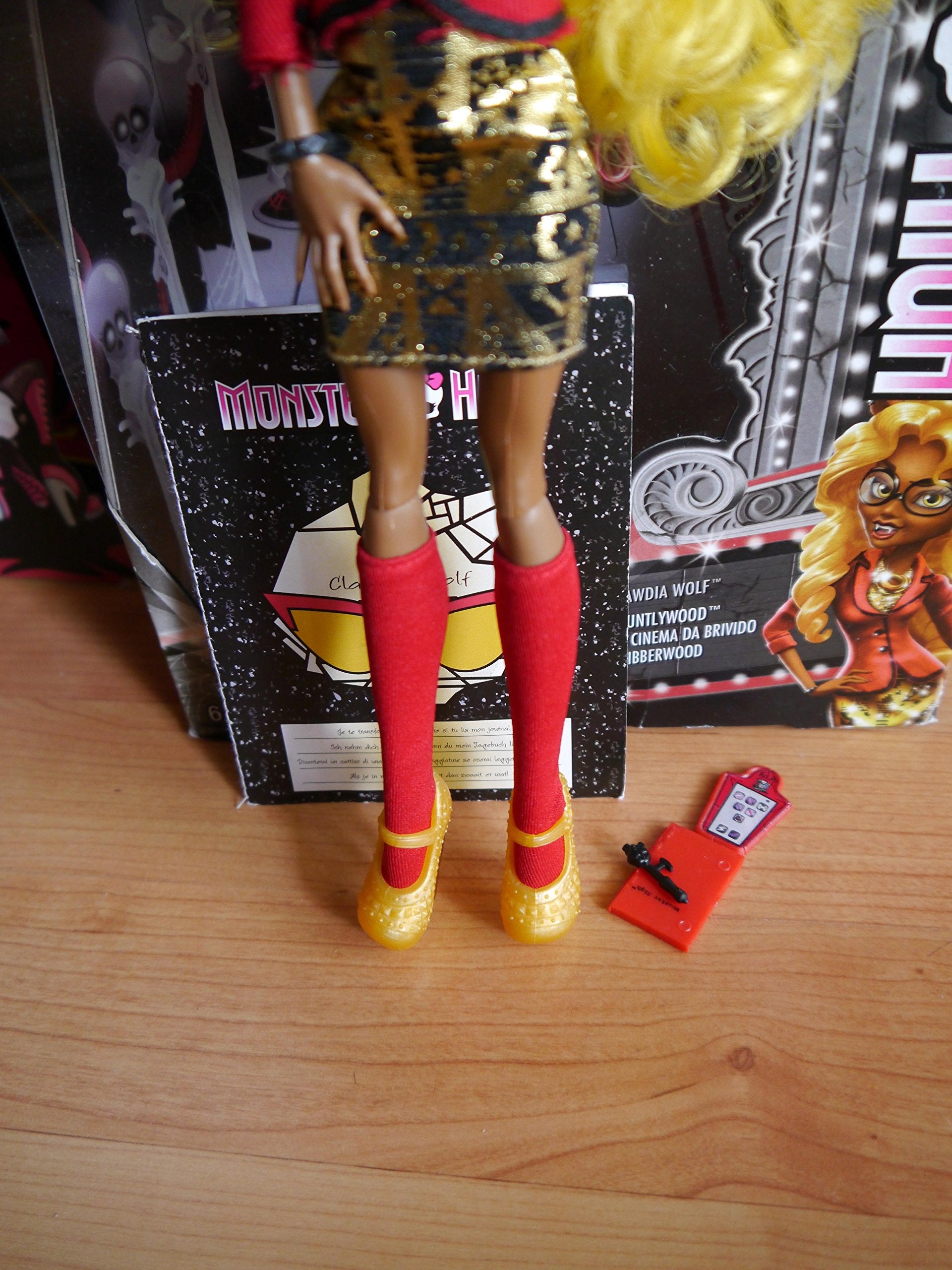 Monster High Frights, Camera, Action! Clawdia Wolf Doll
