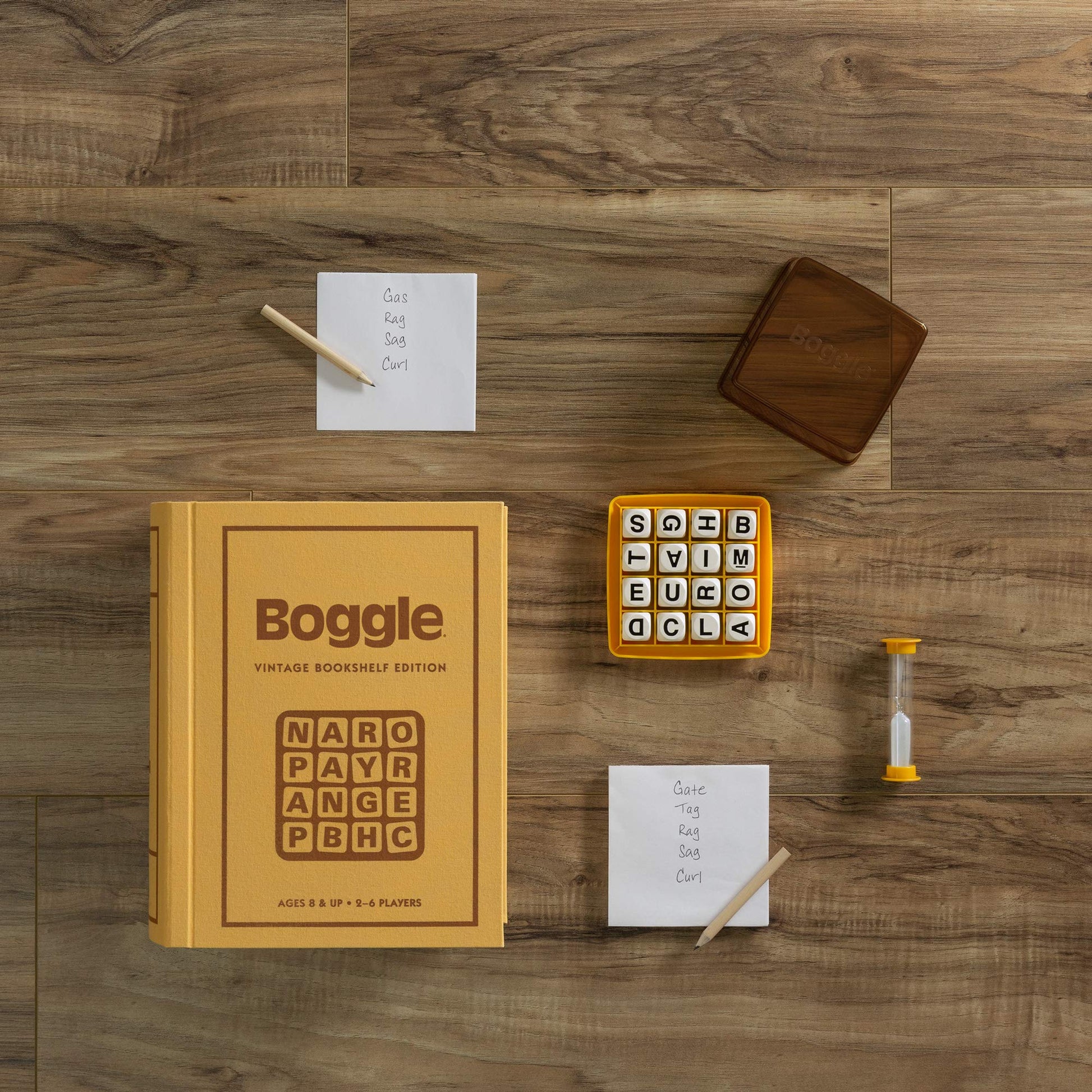 WS Game Company Boggle Vintage Bookshelf Edition, Classic Word Games, Linen-Wrapped Book Box with Retro 1976 Design, Ages 8+