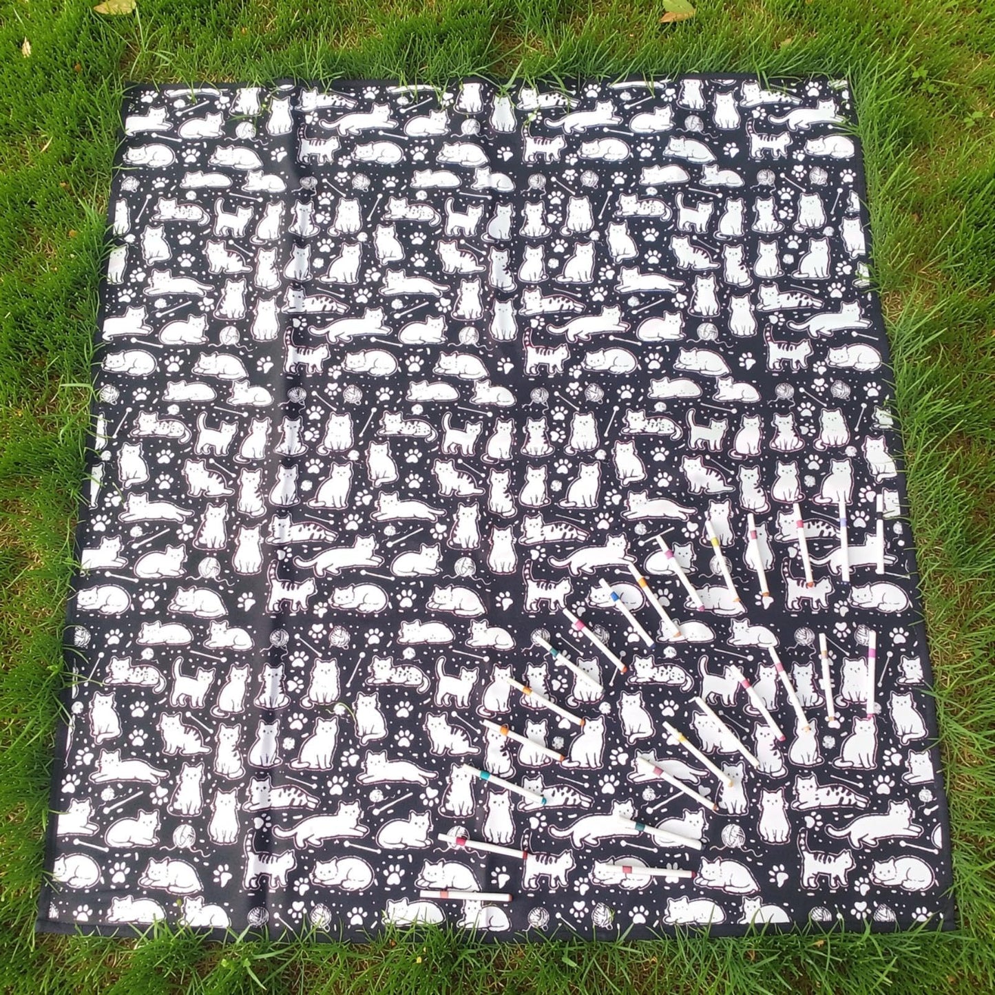 vgzyov Coloring Blanket with 24 Markers, 50x60 Inches