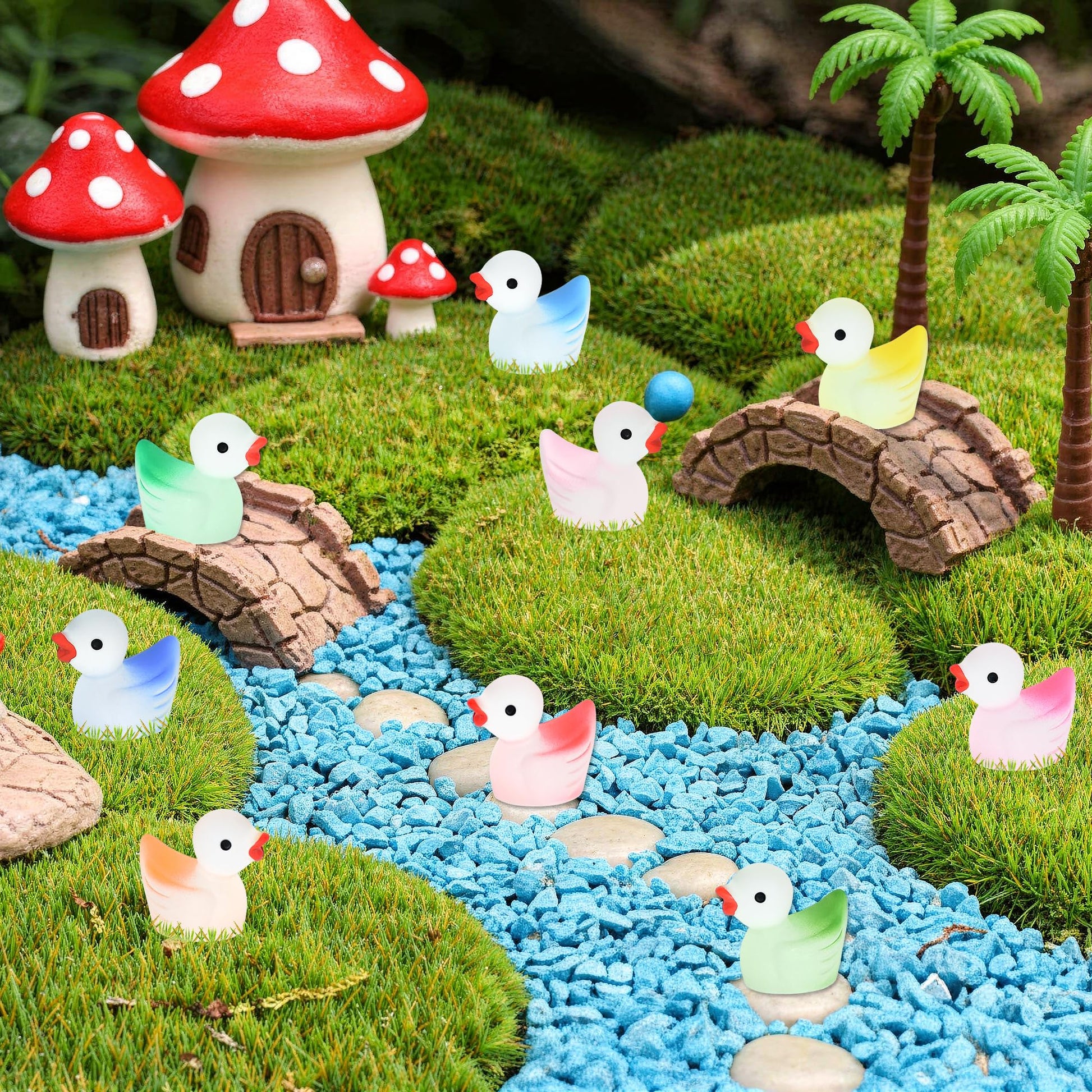 Senqiclound 50 Pack Mini Resin Ducks