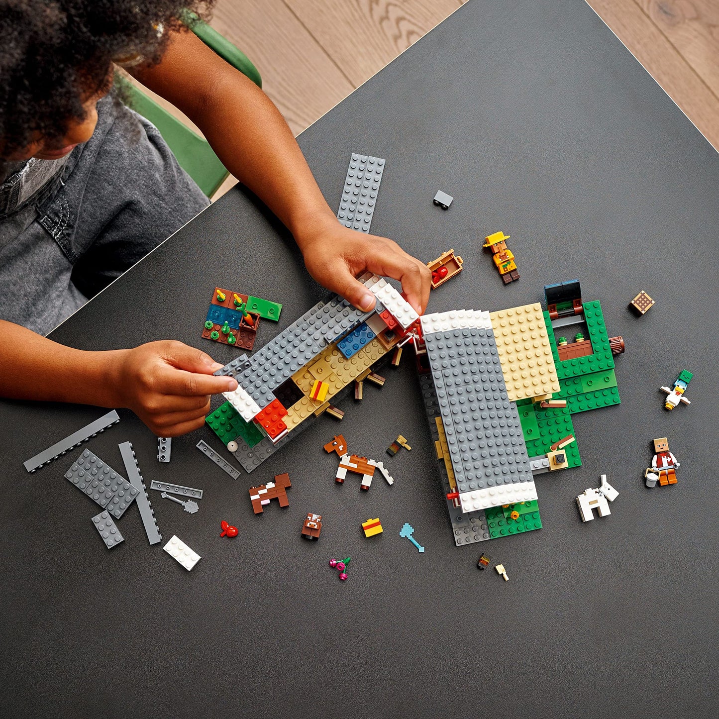 LEGO Minecraft The Red Barn 21187 Building Toy Set for Kids, Girls, and Boys Ages 9+ (799 Pieces)