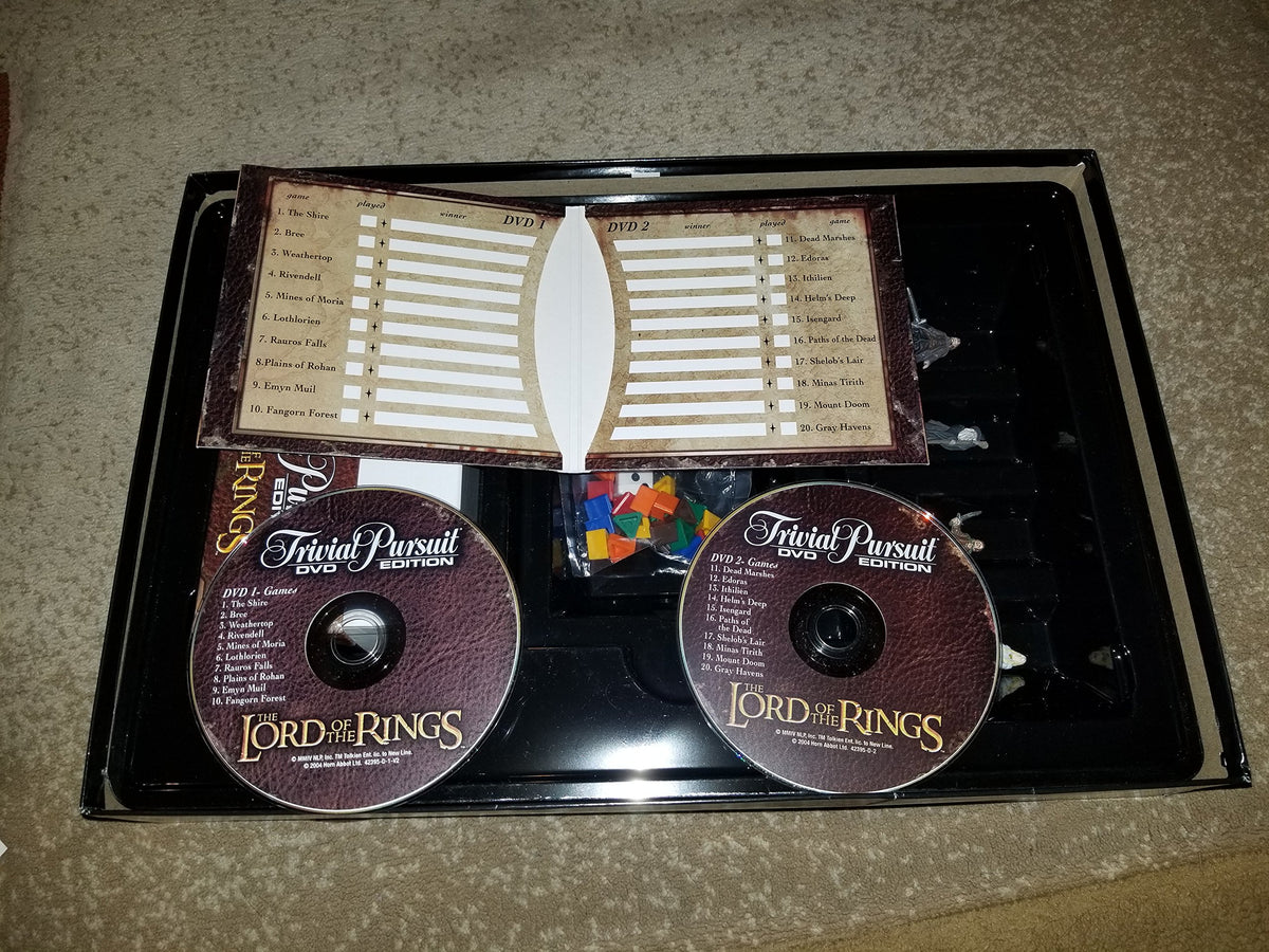 Hasbro Trivial Pursuits LOTR Edition Boardgame