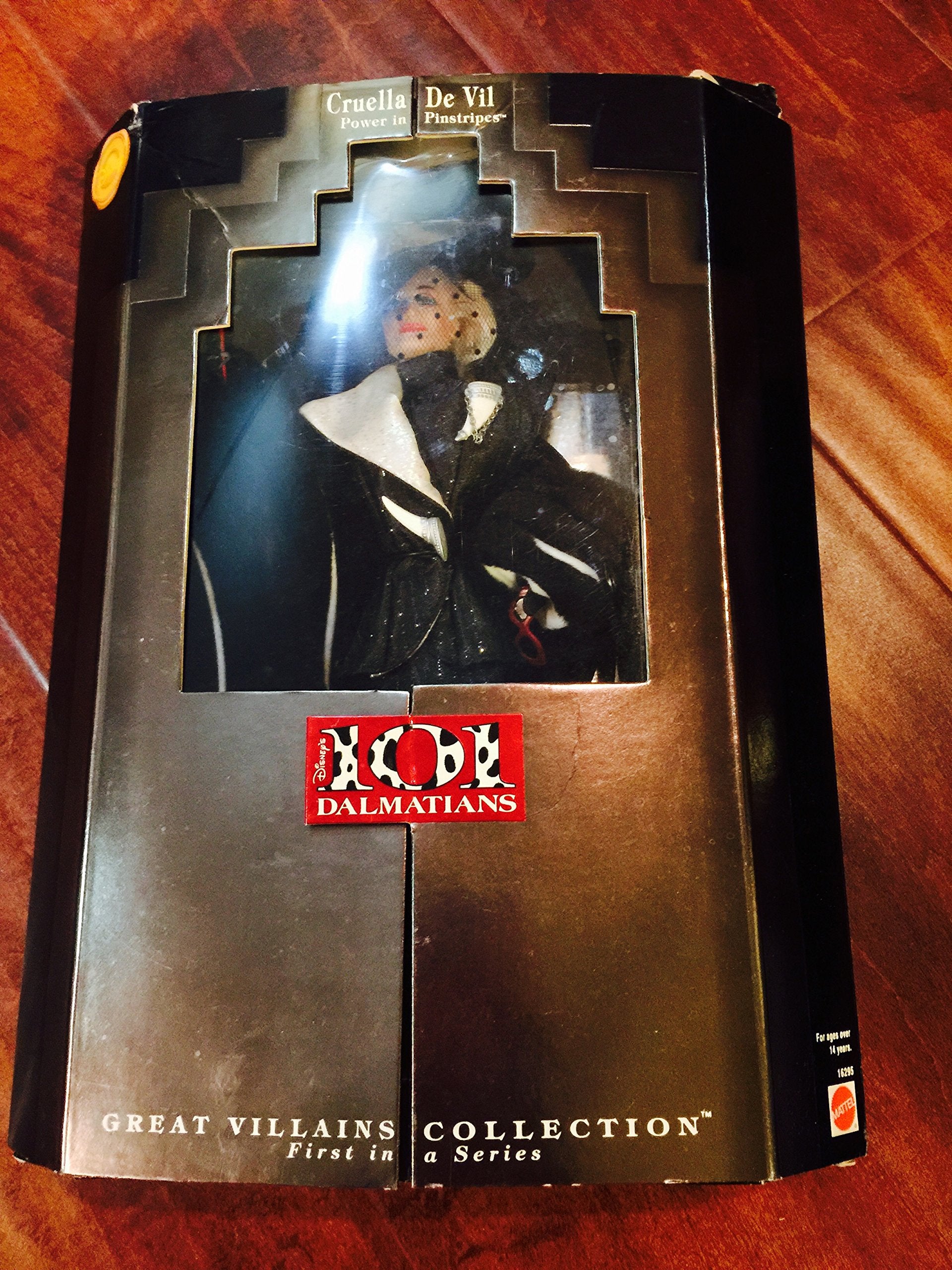 Disney Cruella De Vil Doll 101 Dalmatians Power in Pinstripes Great Villains Collection First in Series (1996)