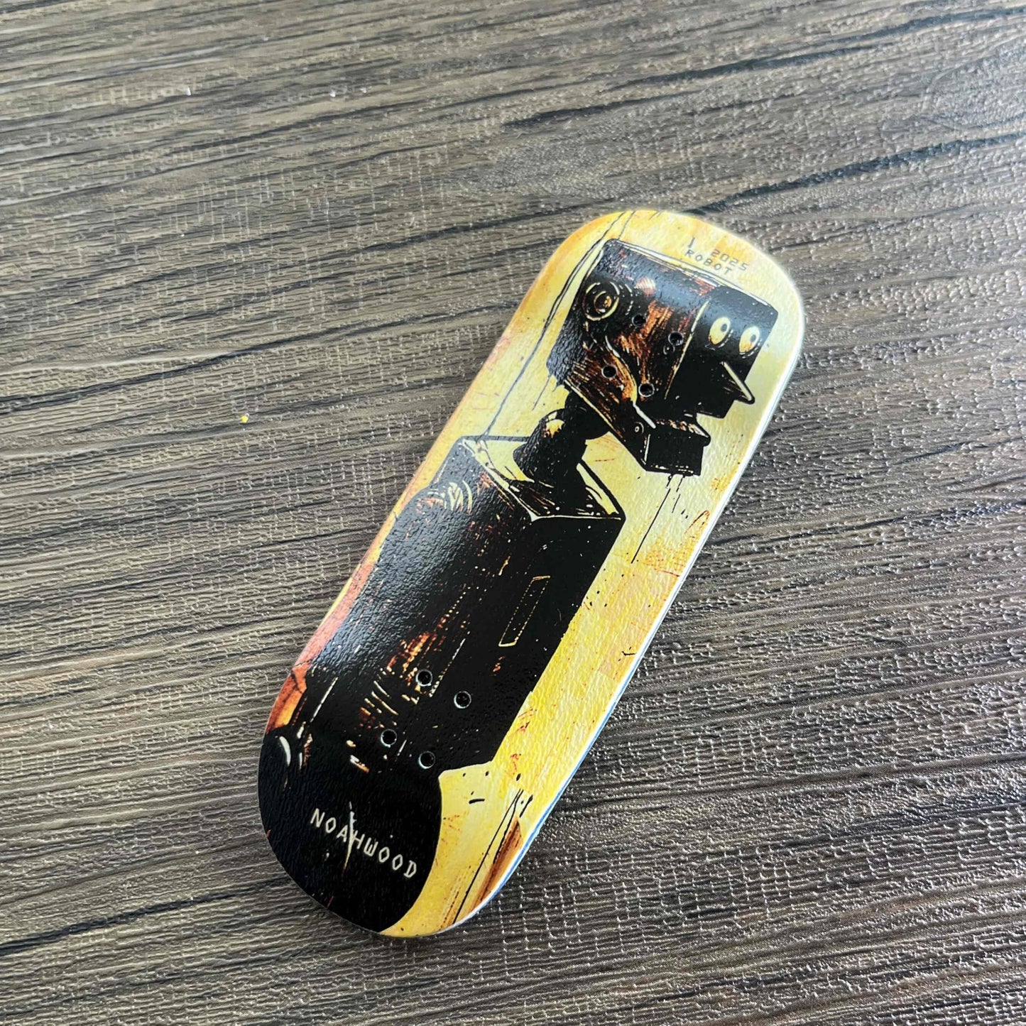 NOAHWOOD 15s PRO Fingerboard Deck (5-Layer Colour Maple Wooden Pro Concave 35 x 98mm Handmade Deck + 2 Grip Tape) Robot