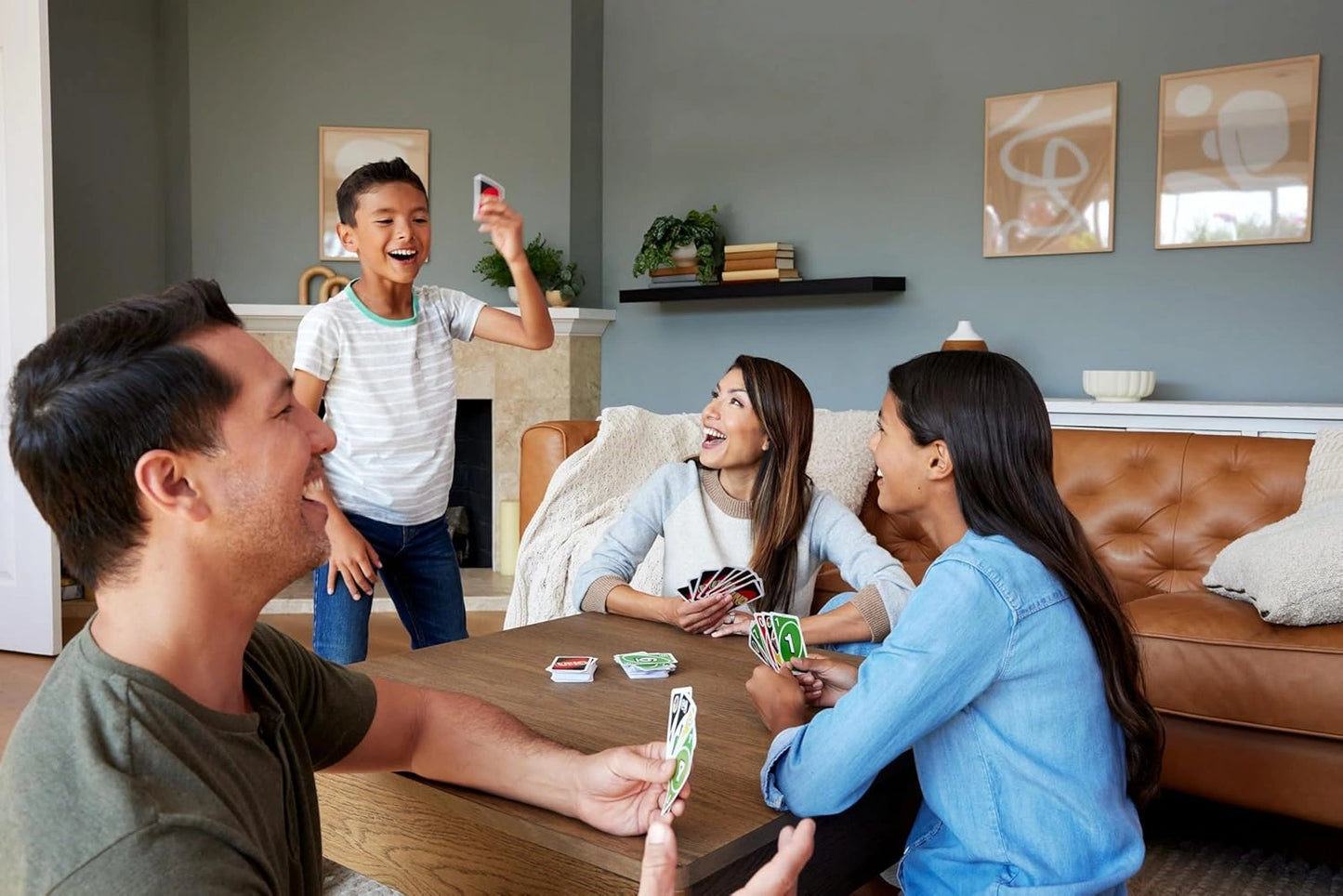 Mattel Games UNO Card Game for Kid, Adult & Family Nights & Parties, Travel & Vacations, Color Blind Accessible & Customizable Deck (Amazon Exclusive)